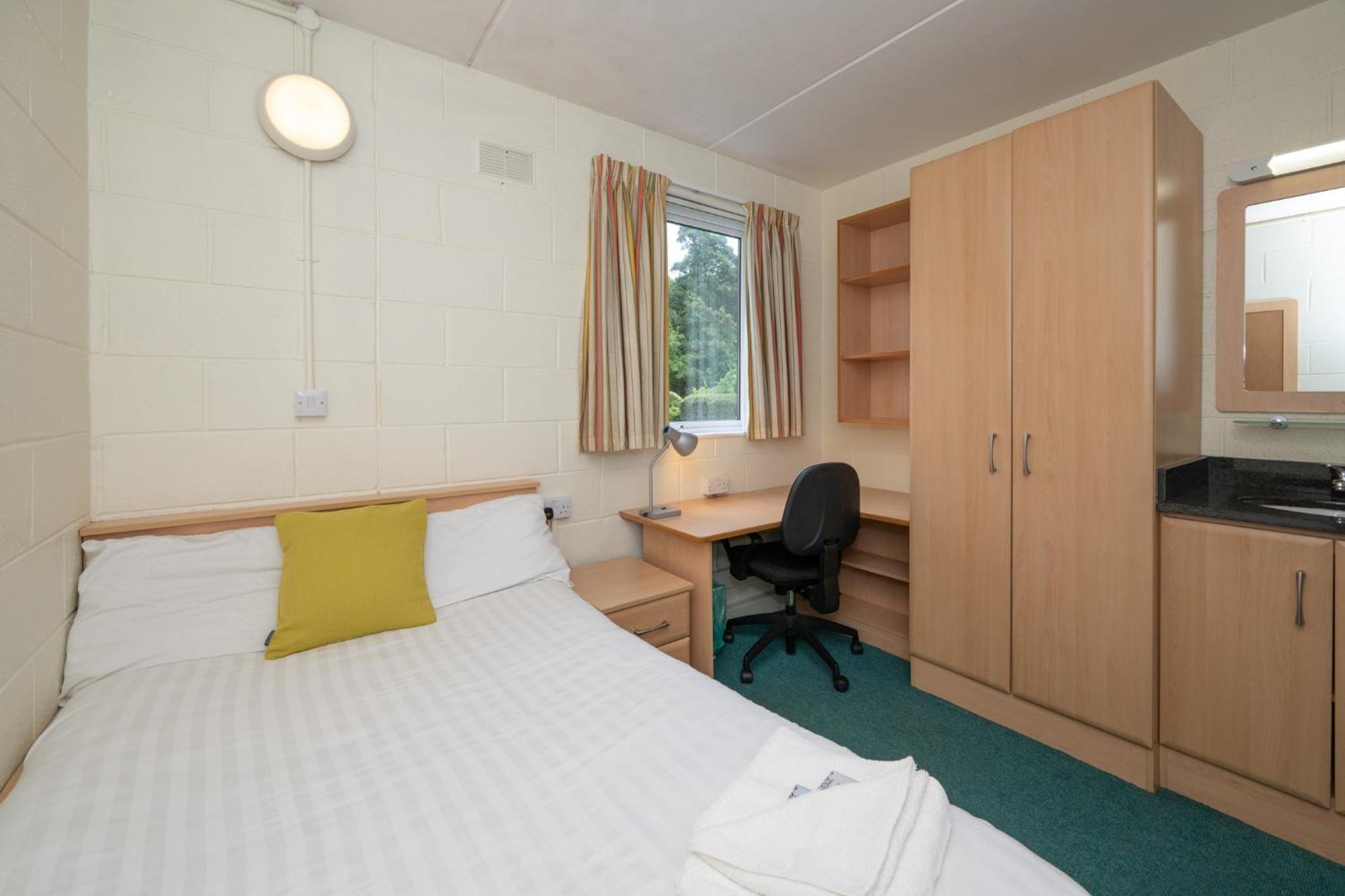 Castlewhite - Ucc Summer Beds คอร์ก ภายนอก รูปภาพ