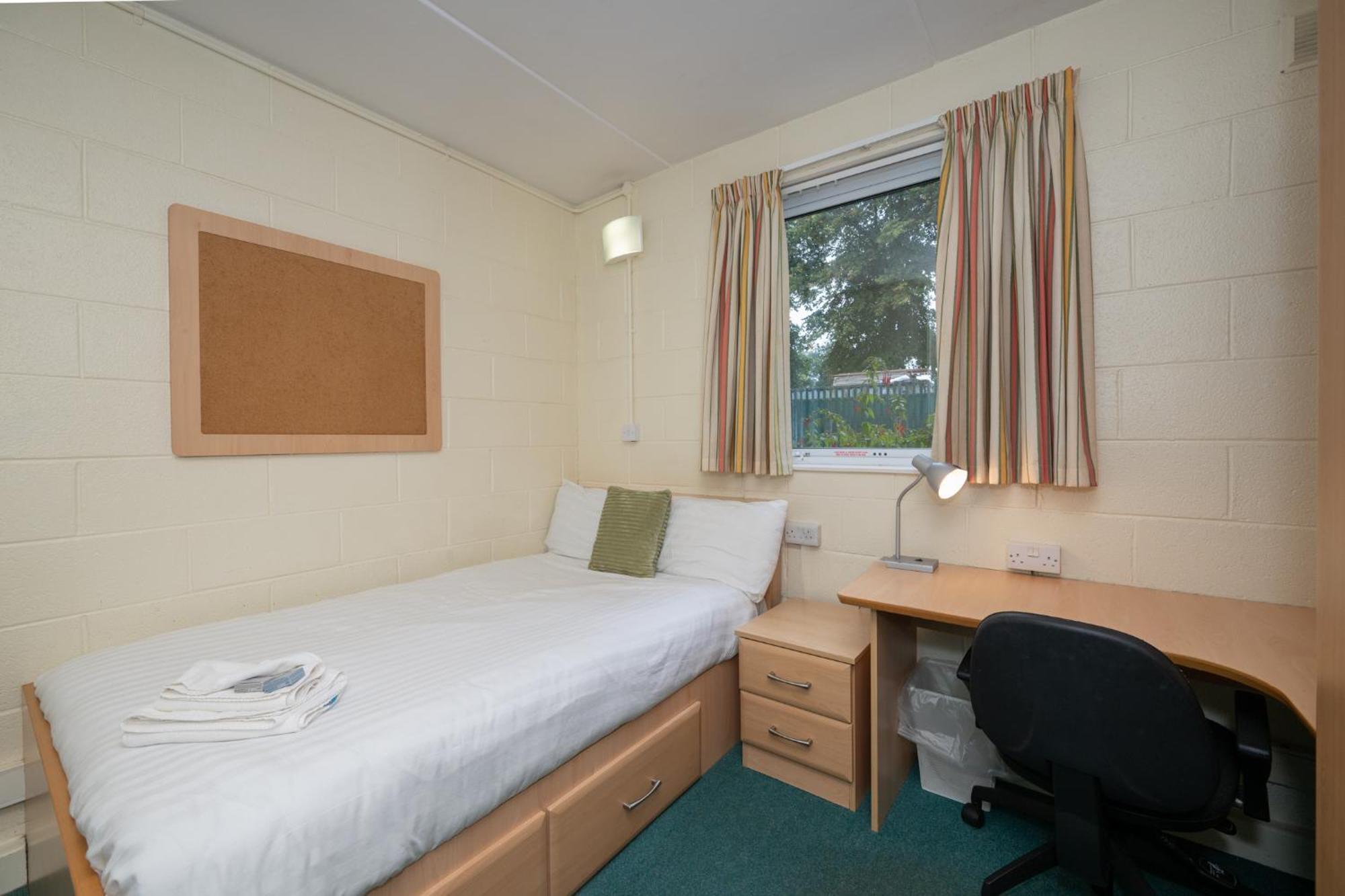 Castlewhite - Ucc Summer Beds คอร์ก ภายนอก รูปภาพ